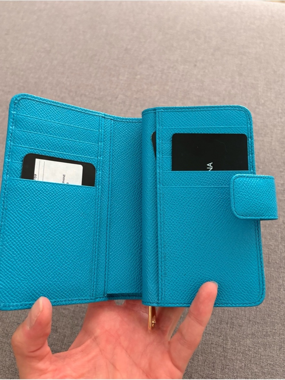 Dolce & Gabbana Turquoise Leather Wallet with Gold Plaque - Picture 7 of 8